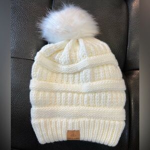 Page One - New Never Worn Puff Ball Knit Hat